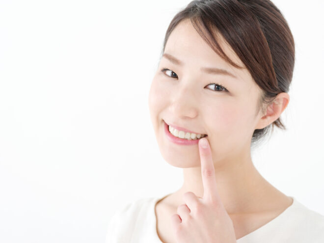 八重歯の矯正治療の方法と費用│マウスピース矯正がおすすめの理由は?