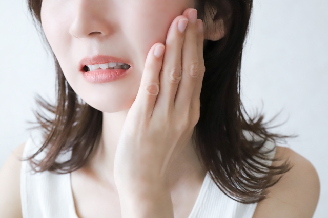 歯列矯正で顎関節症を治す費用は？相場・治る可能性・保険適用まで解説
