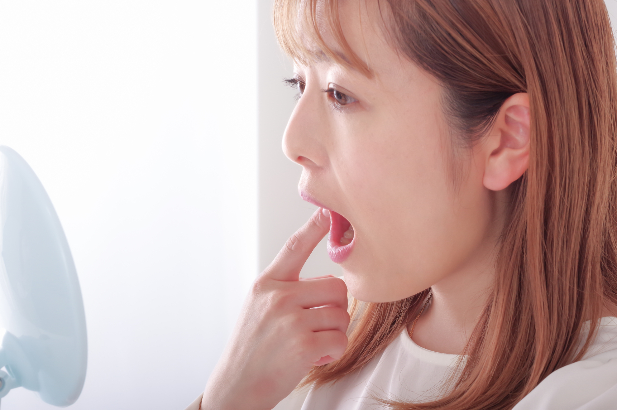 矯正治療で犬歯を抜くべき？抜歯するメリット・デメリットを解説