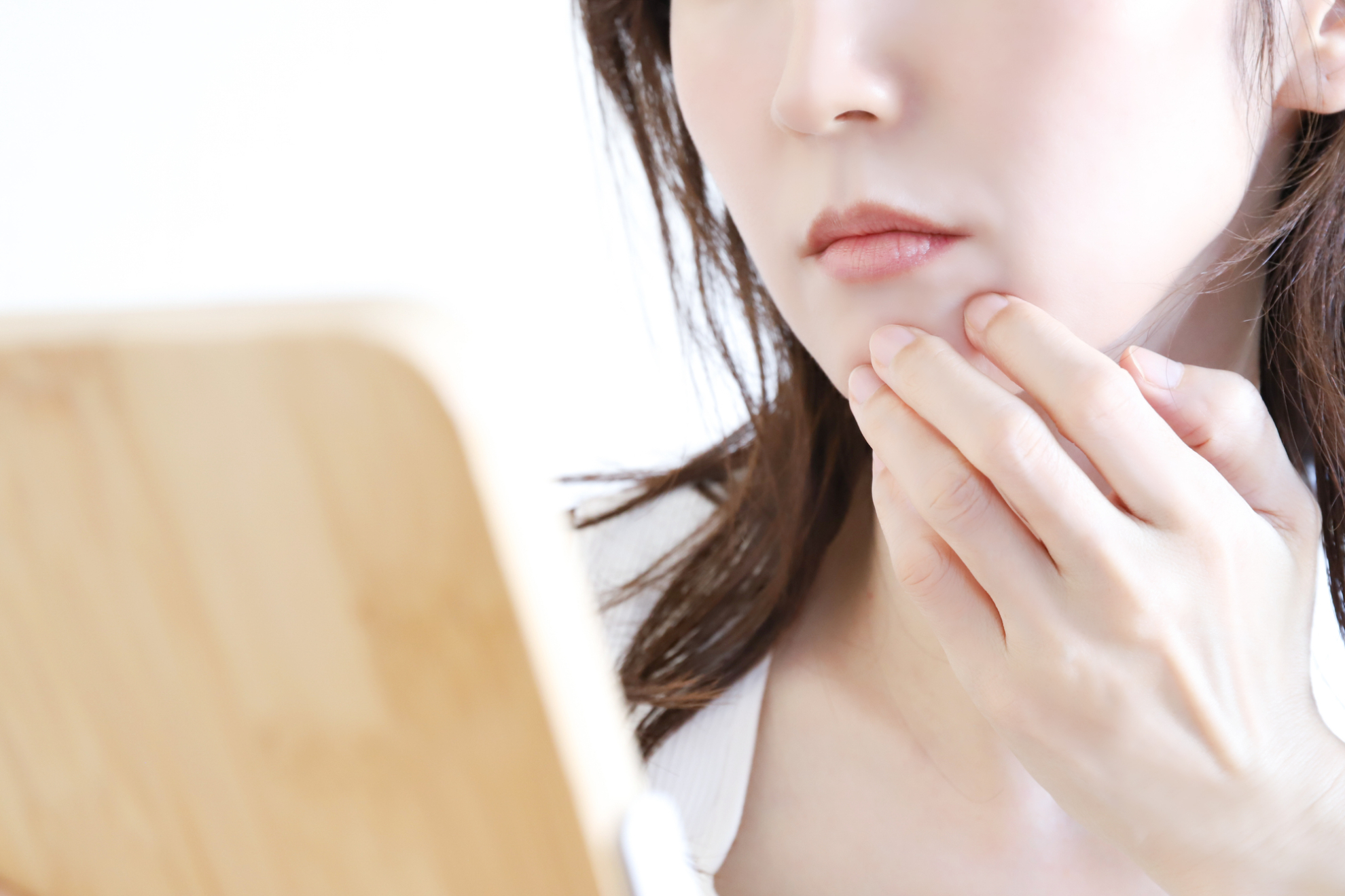 「しゃくれ女」を卒業したい！受け口との違いや横顔コンプレックスを解消する方法