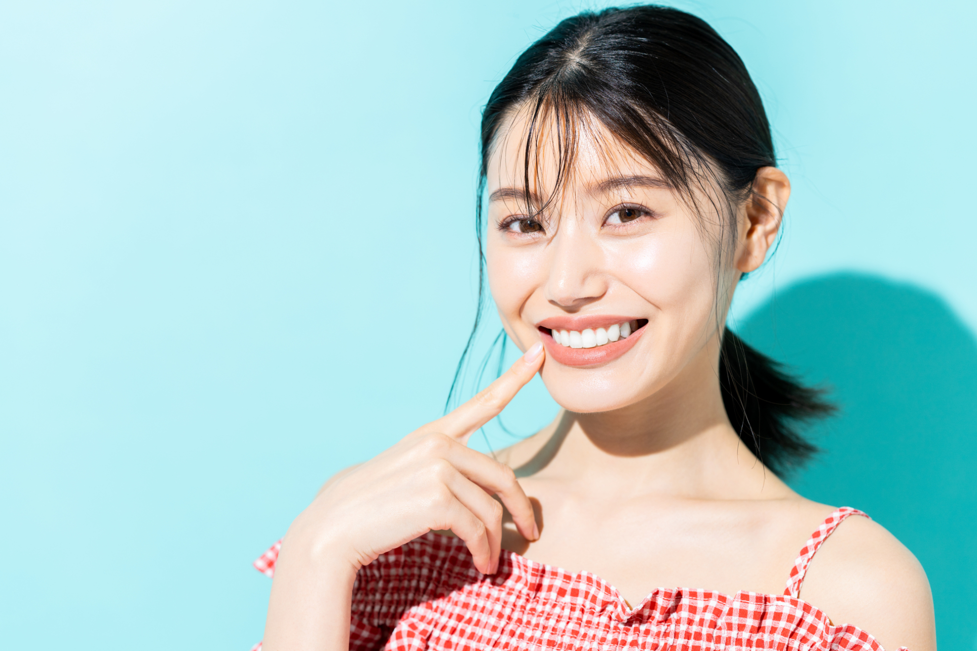 前歯の平均的な長さは何センチ？長く見える原因と治療方法