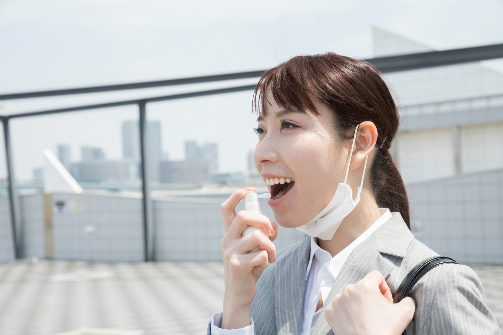 コンビニで買える口臭ケアアイテムおすすめ12選！ケア効果を高めるポイントも解説