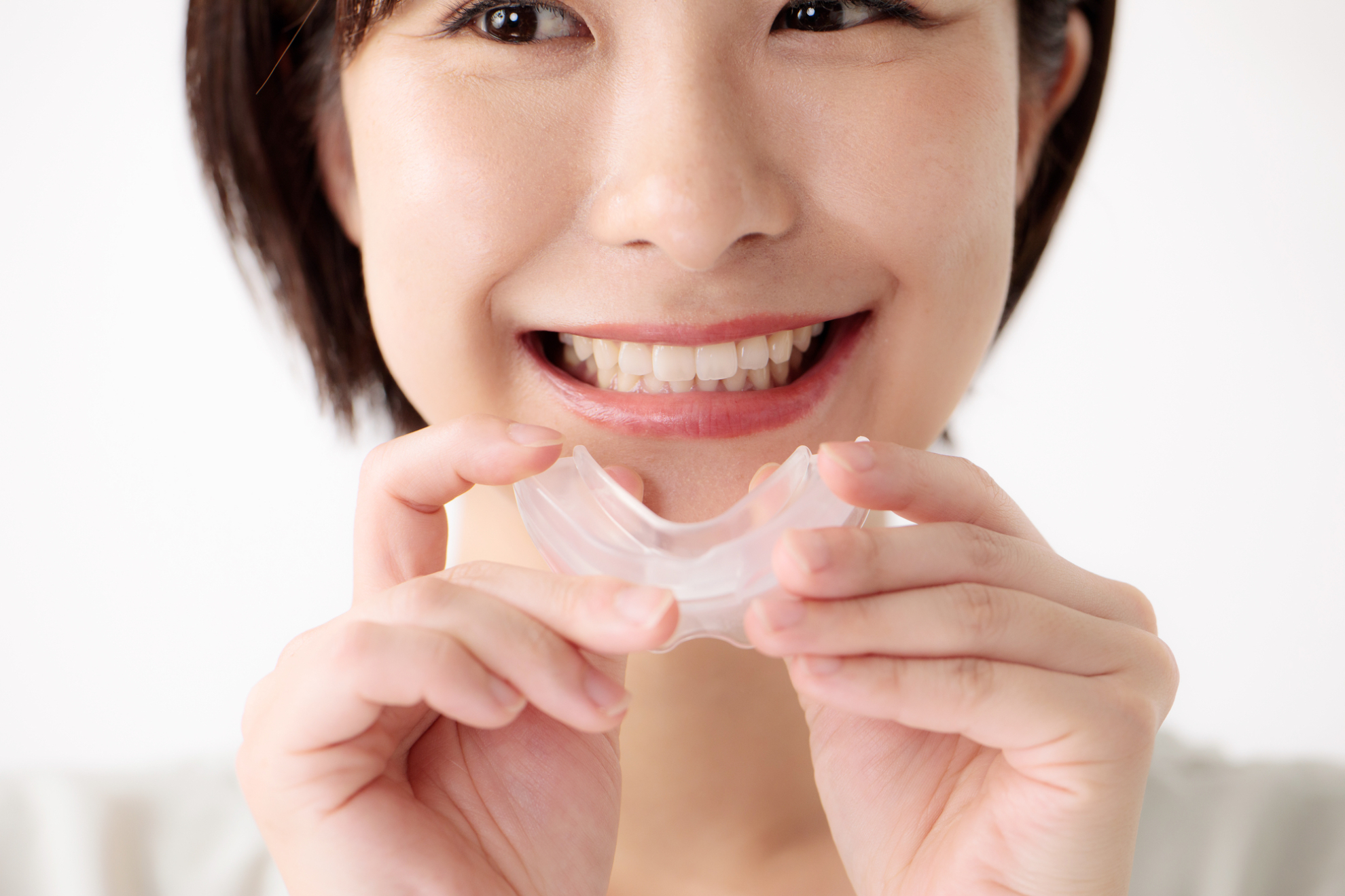 いびき用マウスピースの効果は？活用するメリットや作成の流れ、費用相場を紹介